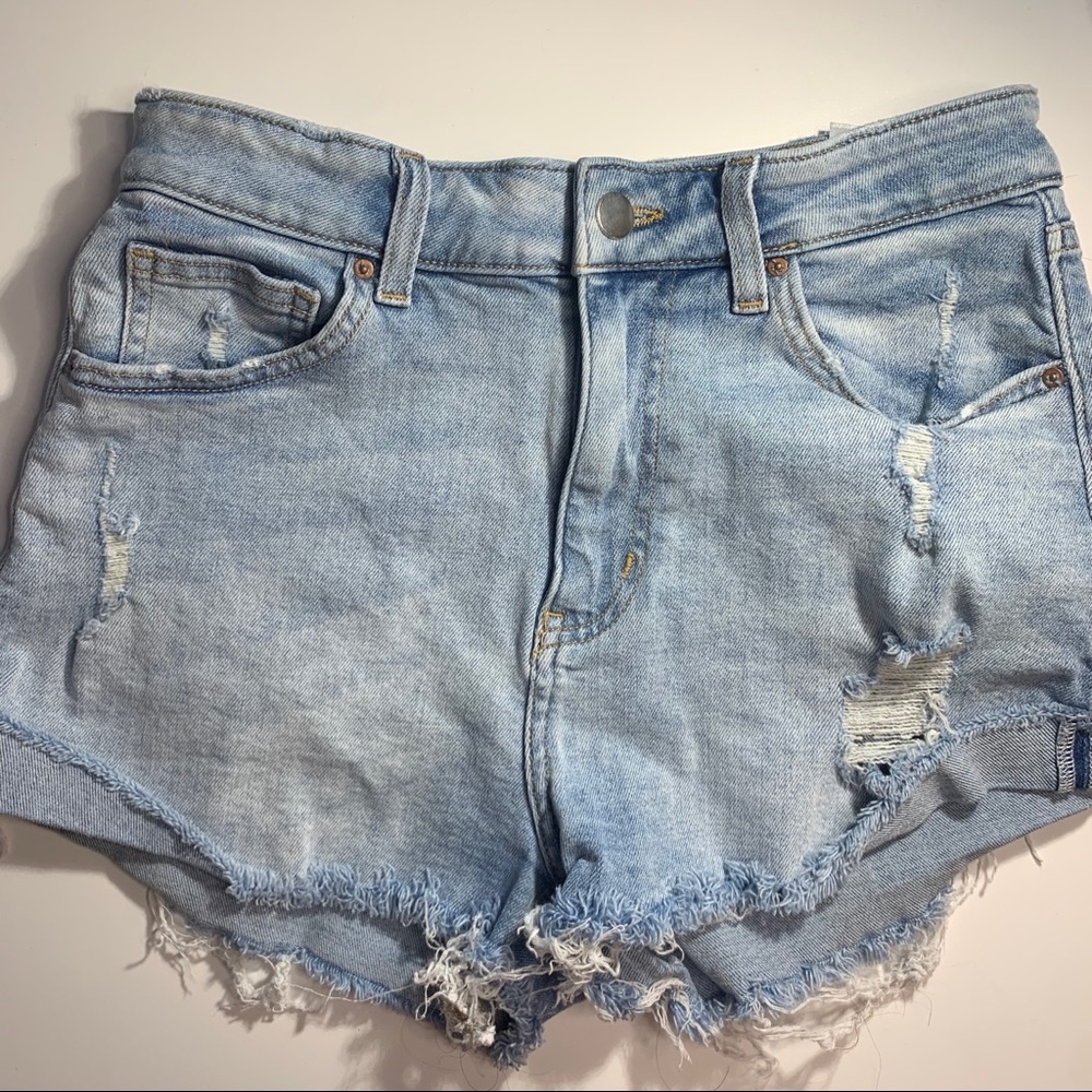 H&M Light Denim Blue Distressed Shorts Size 6